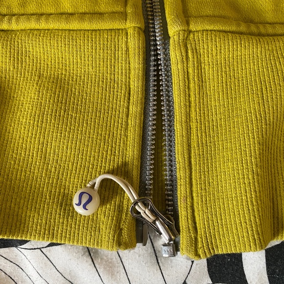 Lululemon Scuba hoodie - Picture 3 of 7